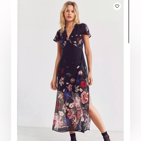 Urban Outfitters Dresses & Skirts - Urban Outfitters Kimchi Blue Floral Print Midi Dress